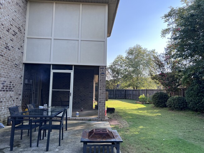 Building Photo - 3610 White Oaks Ridge
