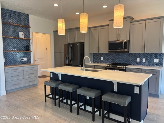 Building Photo - 718 Lyndall Ln