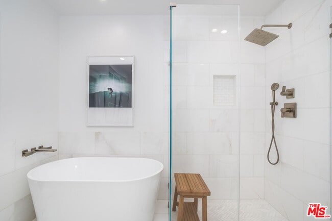 Building Photo - 23826 Burbank Blvd