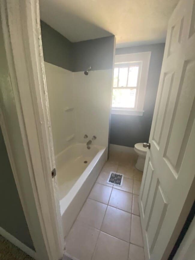 Building Photo - 937 Lawton St