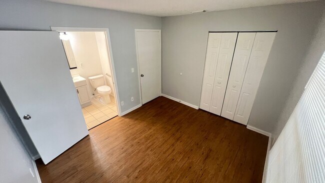 Building Photo - 2/2 Quiet and Cozy Palm Bay Unit AVAILABLE NOW! - $300 DISCOUNT AVAILABLE!