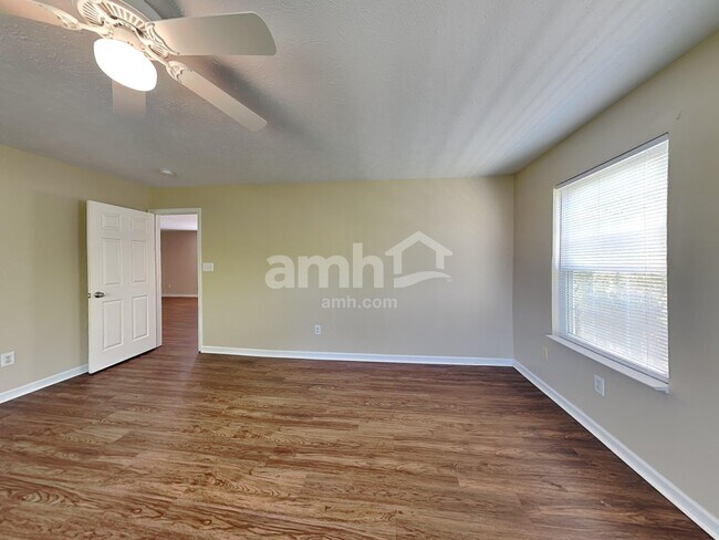 Building Photo - 12024 Seahawks Ln