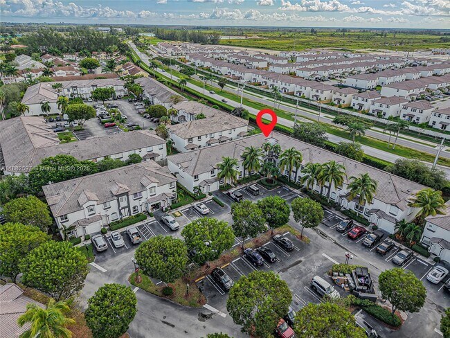 Building Photo - 2319 SE 24th Ave