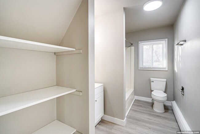 Building Photo - 416 High St