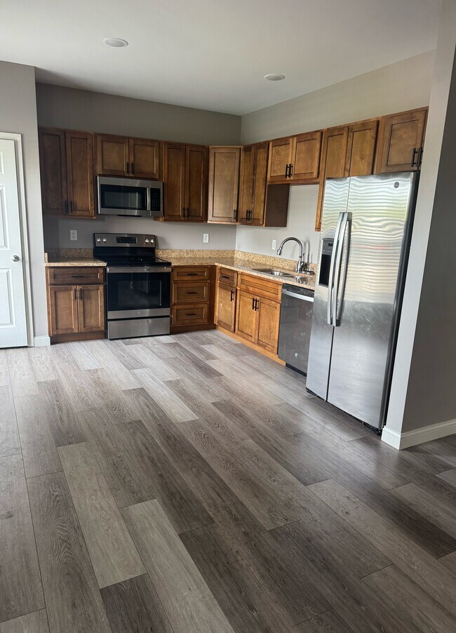 Primary Photo - Muddy Springs 8 Plex