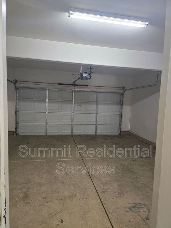 Building Photo - 3569 Drexel Manor Stra