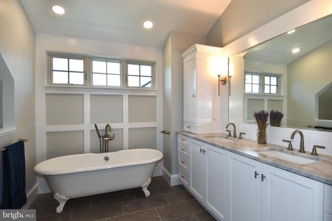 Building Photo - Discover exceptional comfort and timeless style in this beautifully updated single family residen...
