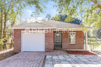 Building Photo - 10334 Bradley Rd
