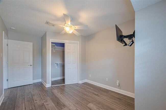 Building Photo - 15803 Locust Grove Dr