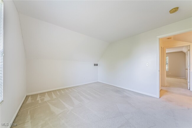 Building Photo - 751 Heath Ln