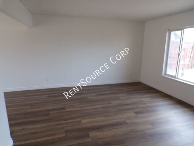 Building Photo - 1820 Calico Dr