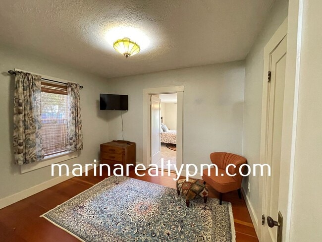 Building Photo - Welcome to this stunning 3 Bedroom 2 Bath Single Family Home in the charming town of Crockett, CA