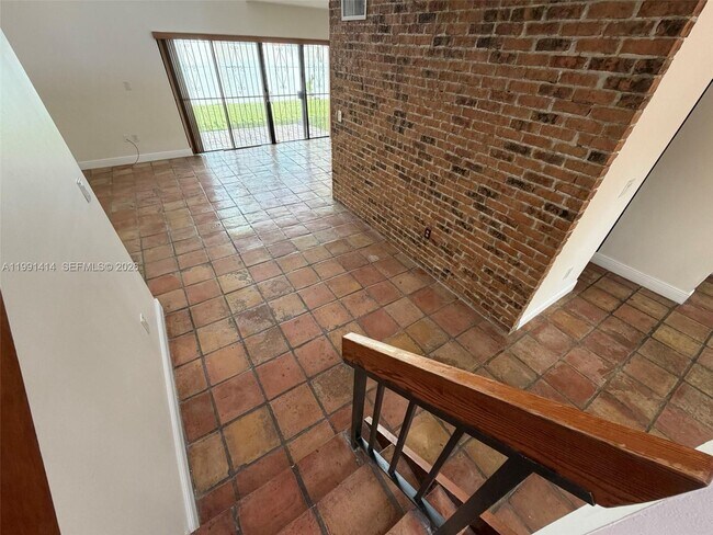 Building Photo - 1221 SW 124th Ct