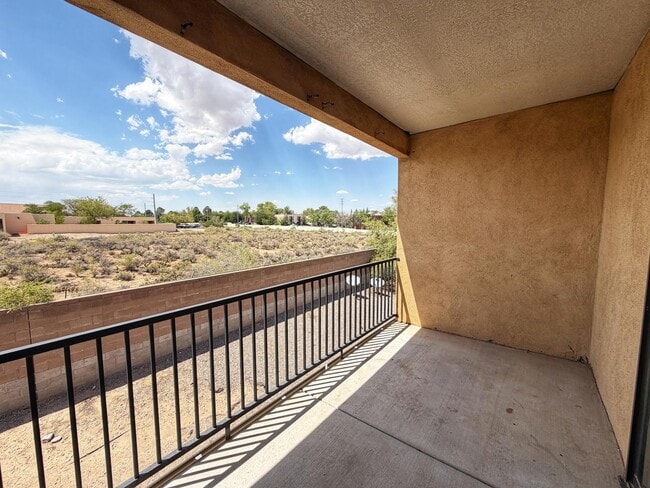 Building Photo - 1105 Meadowlark Way SE
