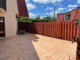 Building Photo - 3878 Victoria Dr