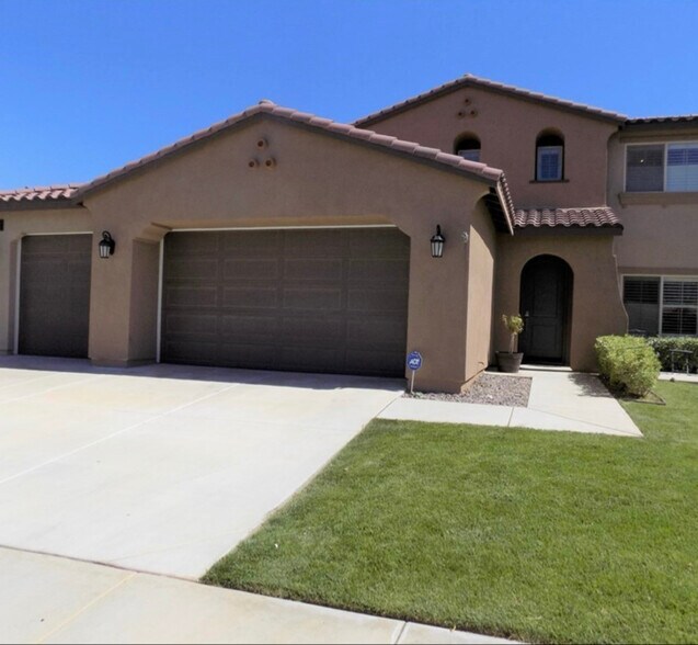 Primary Photo - 1319 Quince St