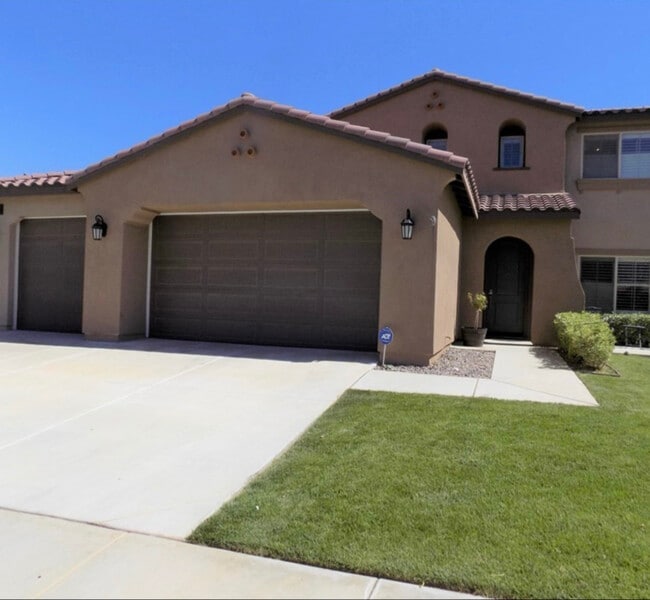 Building Photo - 1319 Quince St