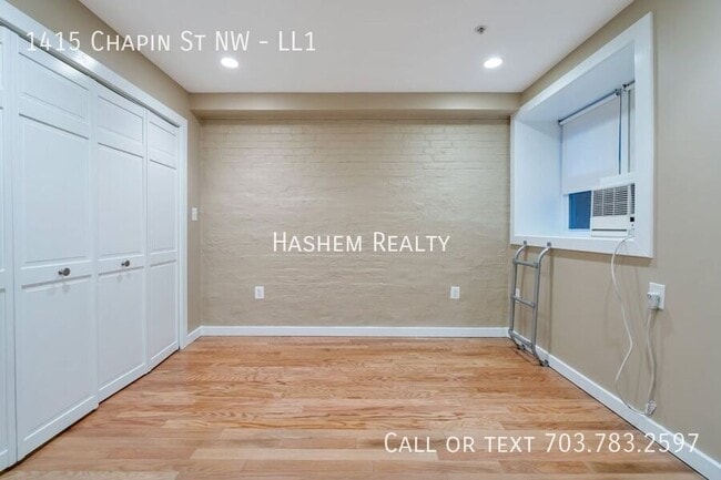 Building Photo - 1415 Chapin St NW