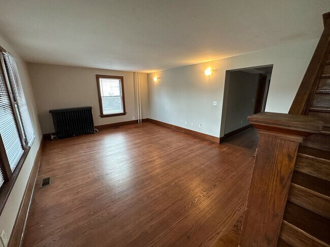 Building Photo - 225 Sheldon Ave