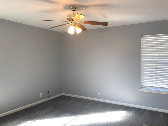 Building Photo - 148 Copperridge Trail