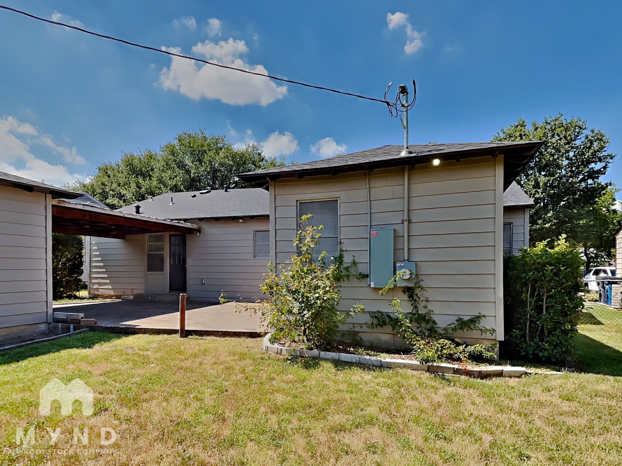 Building Photo - 2728 Rolinda Dr