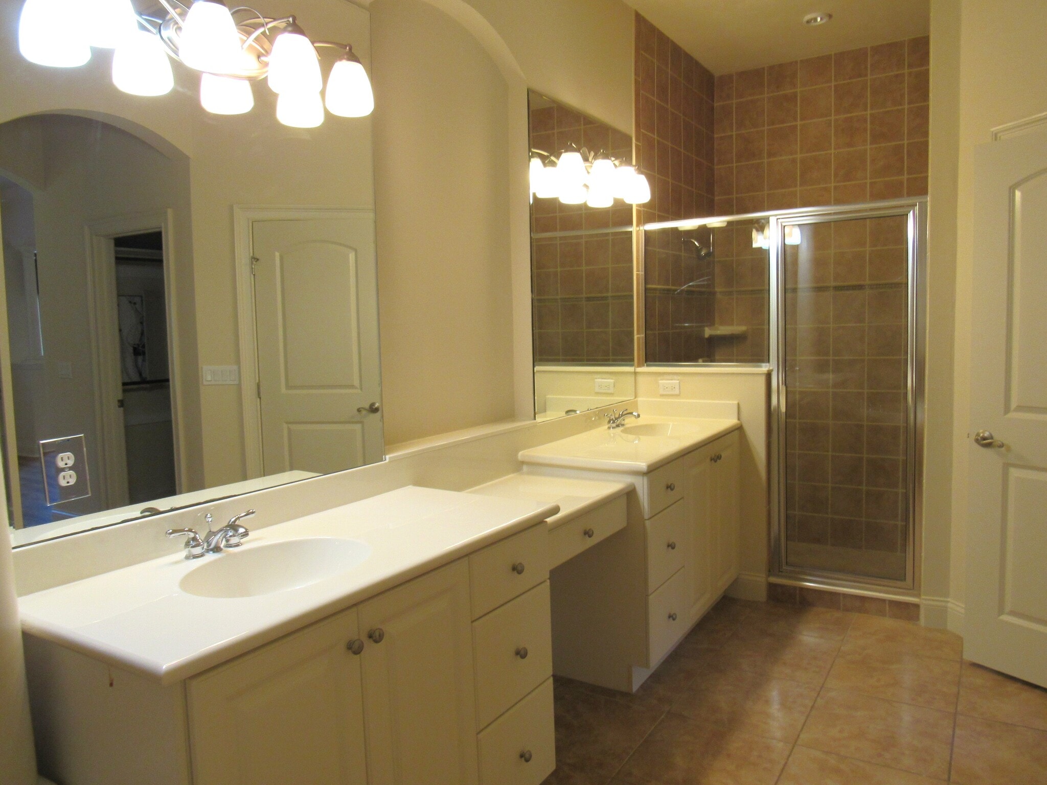 Primary bath - 3507 Sonesta Ct