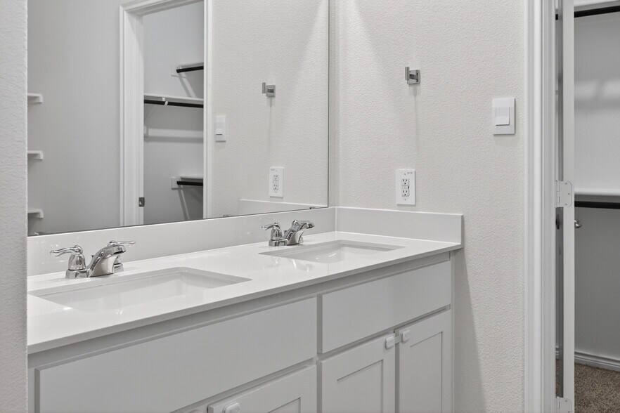 Building Photo - 8125 Danny Scarth Ln