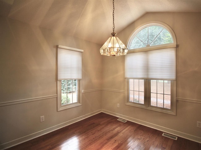 Building Photo - 163 Hunter Trail