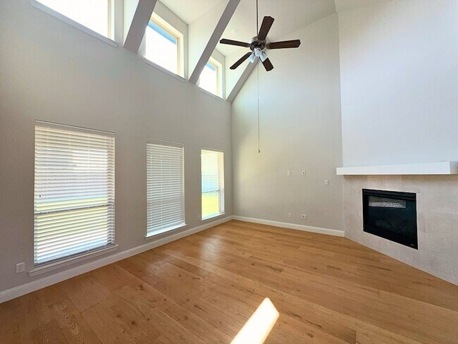 Building Photo - 501 Upper Falls Ln