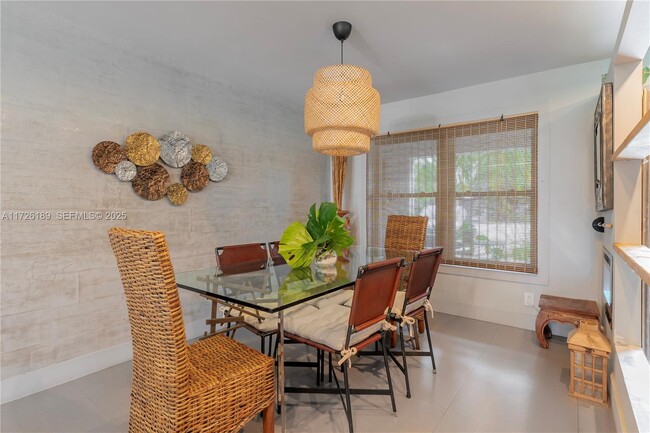 Building Photo - 1174 Garfield St