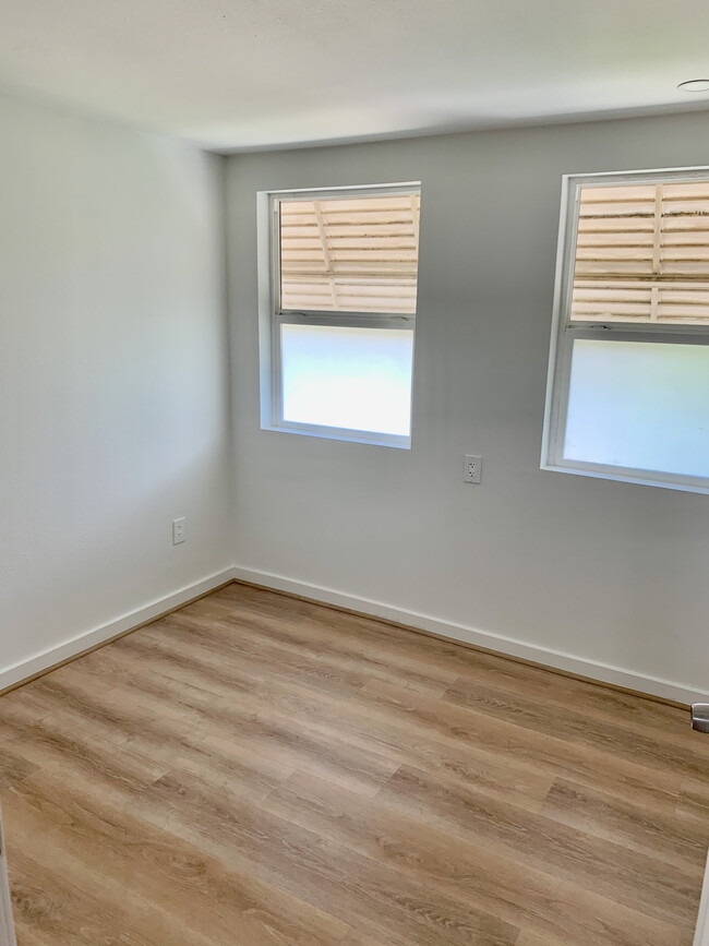 Building Photo - 1226 St Louis Dr