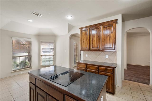 Building Photo - 1613 Country Hills Dr