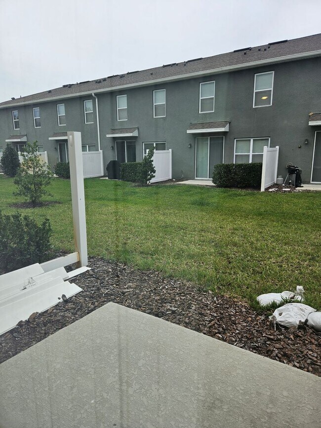 Building Photo - 3 bedroom 2.5 Bath home in Port Orange FL