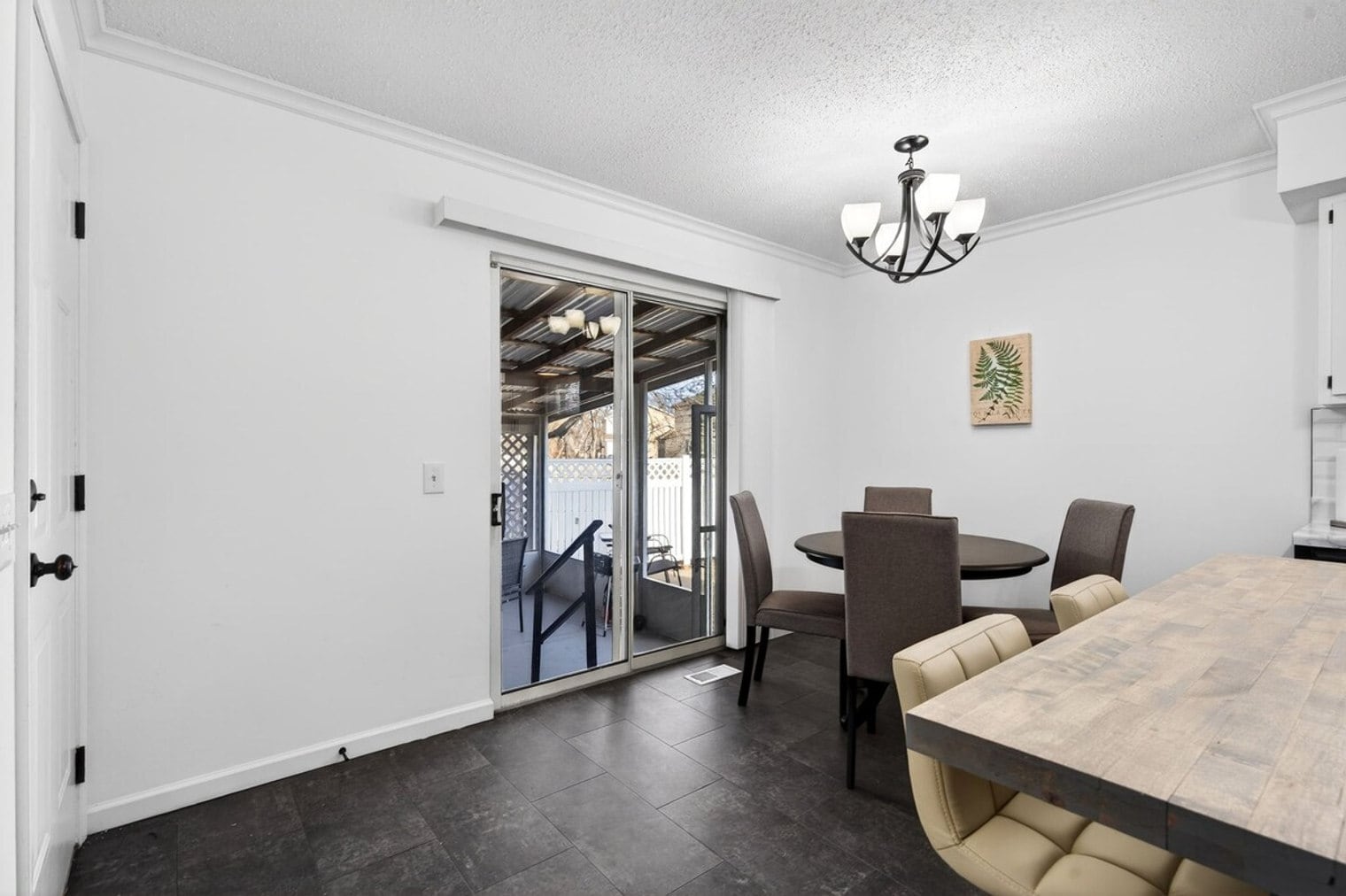 Building Photo - 646 Fox Plains Dr