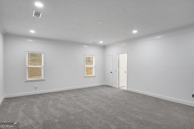 Building Photo - 813 Sandy Creek Rd