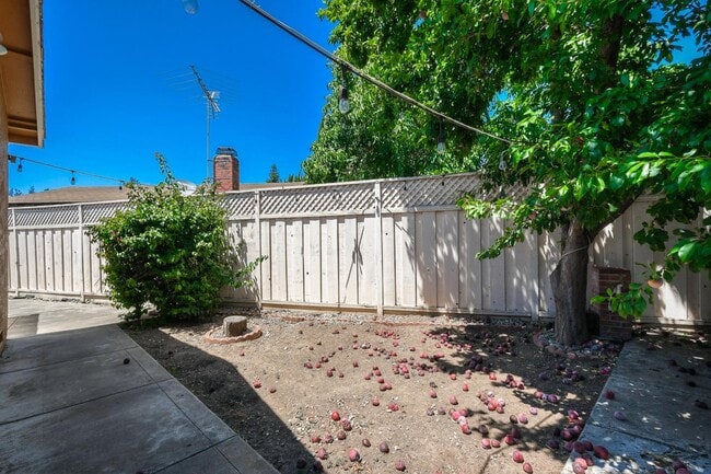 Building Photo - 4754 Bret Harte Ct