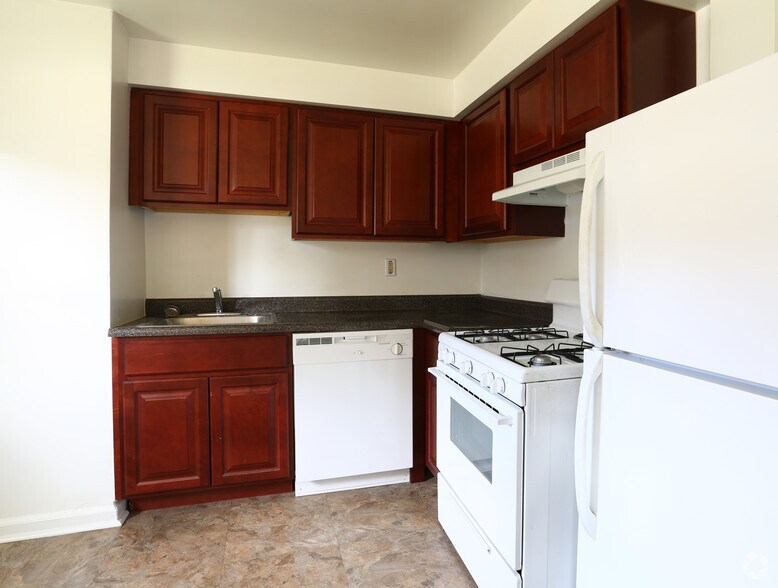 Penzel Manor Apartments 8789 S State Rd Upper Darby PA 19082