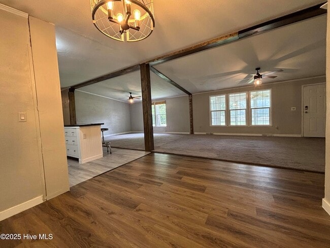 Building Photo - 180 Quails Cove