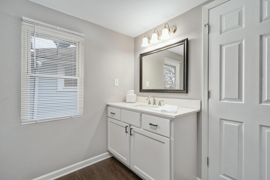 Main Bath- Upstairs - 1408 S Ohio Ave