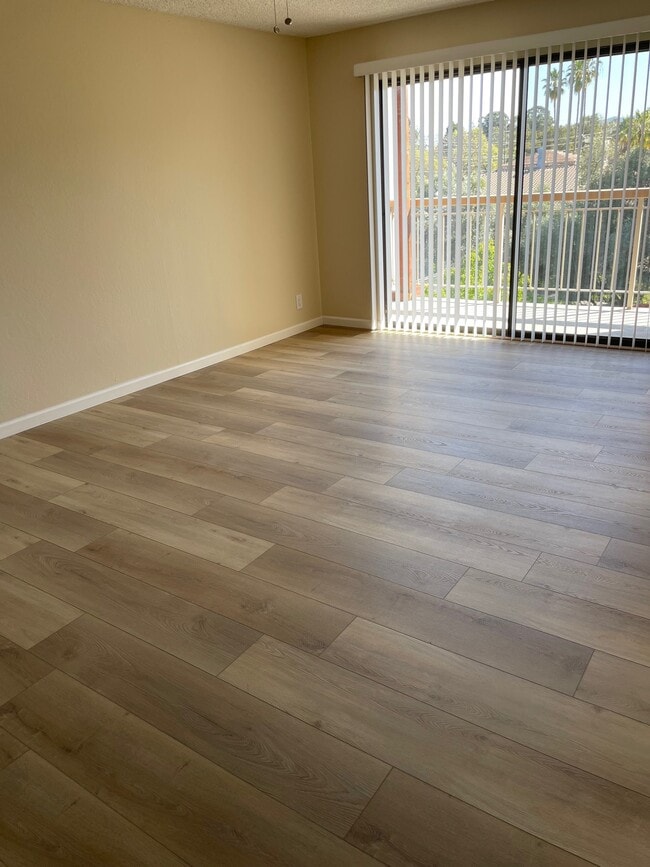 Building Photo - 430 N Civic Dr
