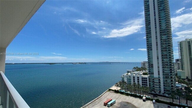 Primary Photo - 1155 Brickell Bay Dr