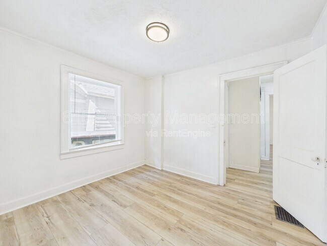 Building Photo - 7131 Olive St
