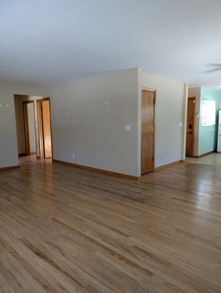 Building Photo - 5243 Conklin Dr