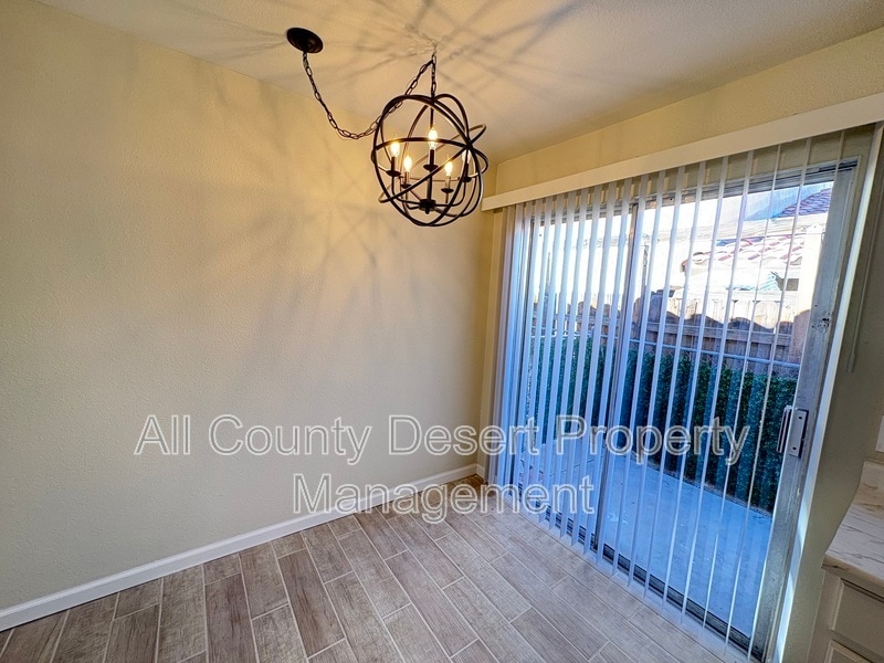 Building Photo - 68085 Cll Bolsa