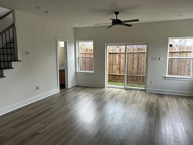 Building Photo - 855 S Victory Dr