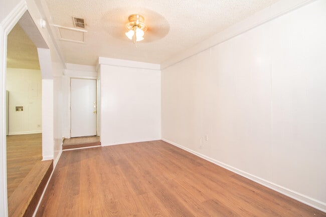 Building Photo - 4602 Detroit Ave