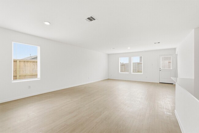 Building Photo - 17334 Glacier Frst Ln