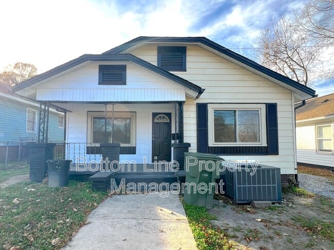 Primary Photo - 613 Dr M.L.K. Jr. Way