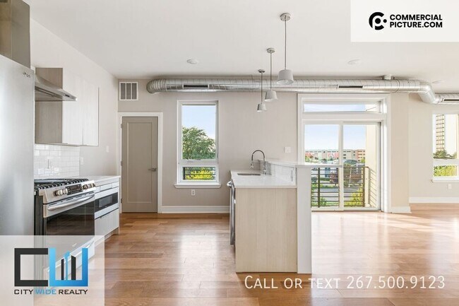 Building Photo - 3202 Capri Dr