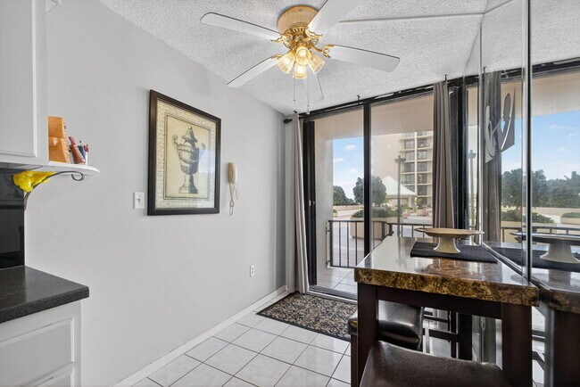 Building Photo - 4200 N Ocean Dr